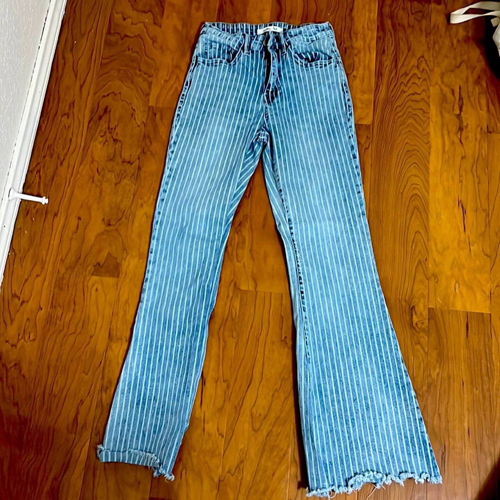 Super cute striped worn ones flare jeans